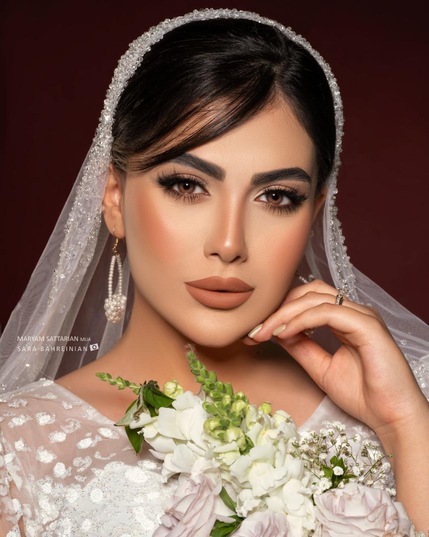 الهه ملایی مدرس و متخصص رنگ و لایت در لاهیجان