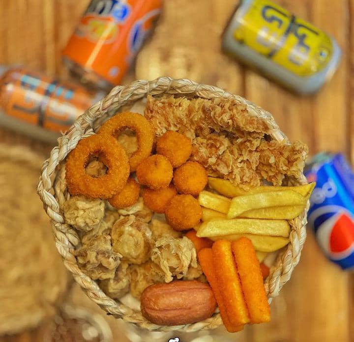 فست فود چراغ قرمز در سنندج