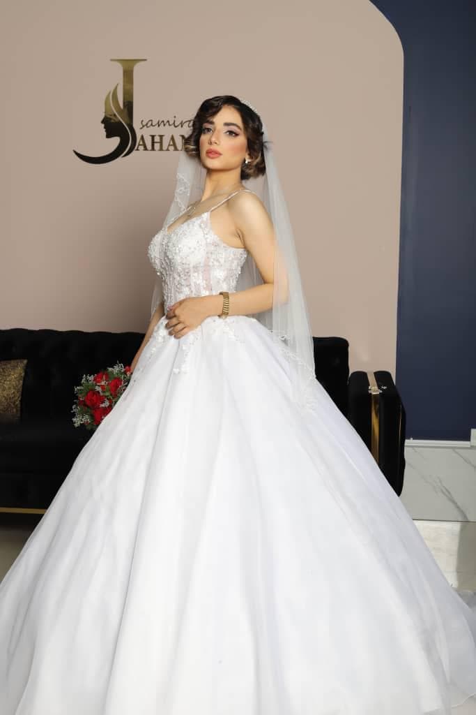 خدمات فوق تخصصی گریم و میکاپ و گریم سینمایی استاد معظمه بازرگان در کرمان