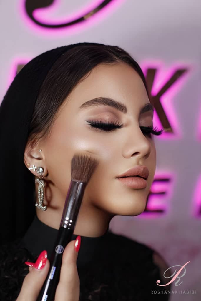آموزش و خدمات میکاپ روشنک حبیبی در جنت آباد تهران