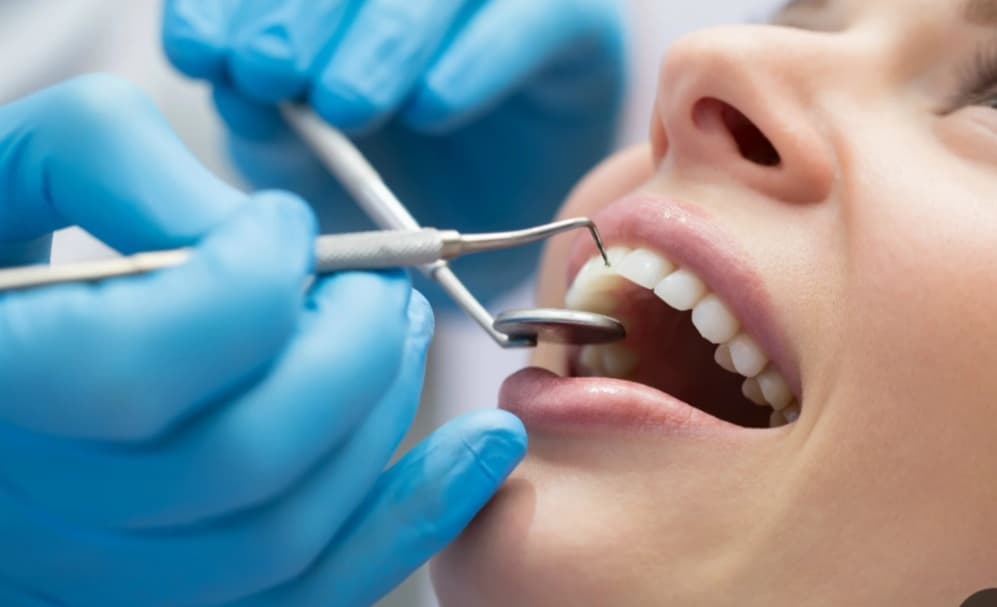 خدمات دندانپزشکی یاسر عزیز زاده در گلسار رشت