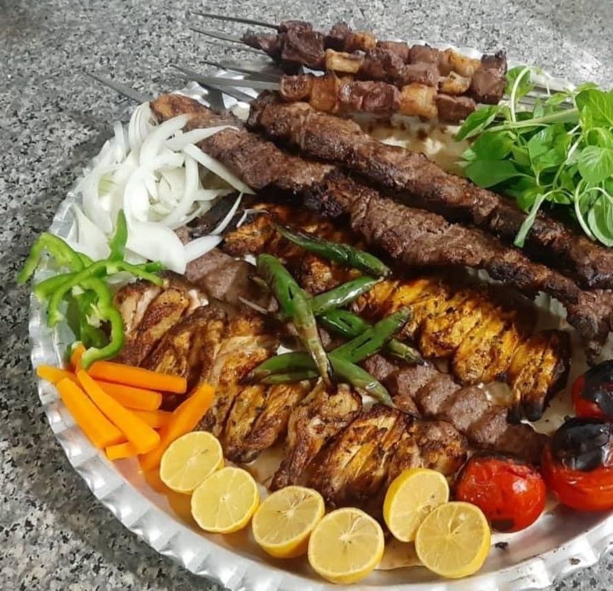 رستوران حاج وحید در نادری اهواز