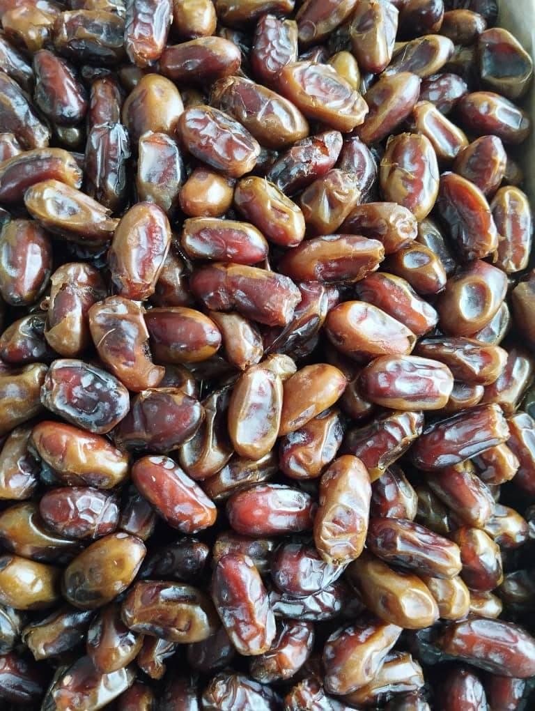 کارگاه بسته بندی خرما و برنج عامری در شادگان