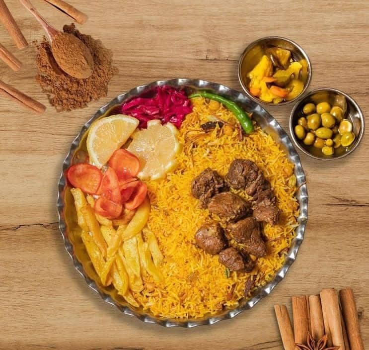 مجموعه غذایی دارچین در قشم