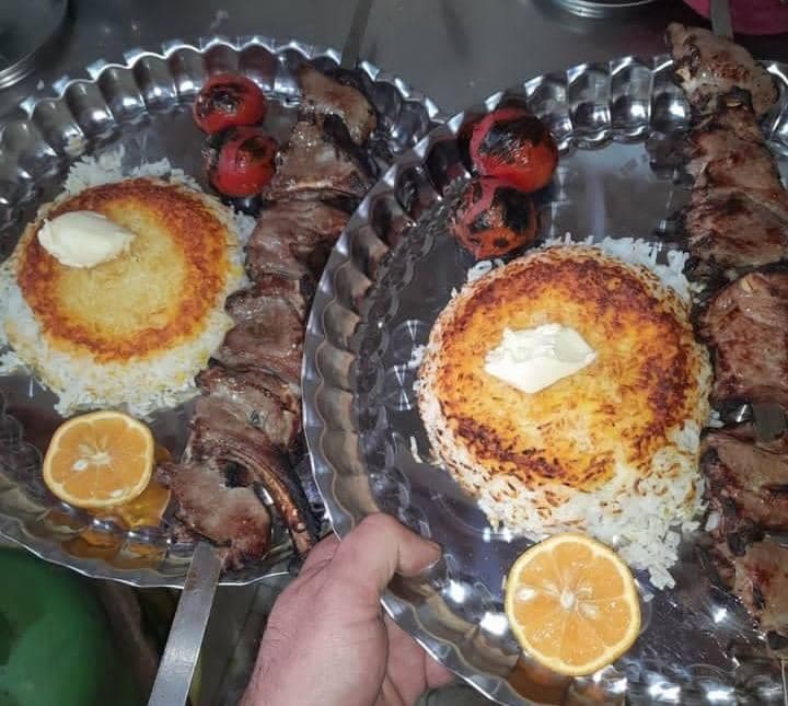 رستوران چهار فصل در بلده