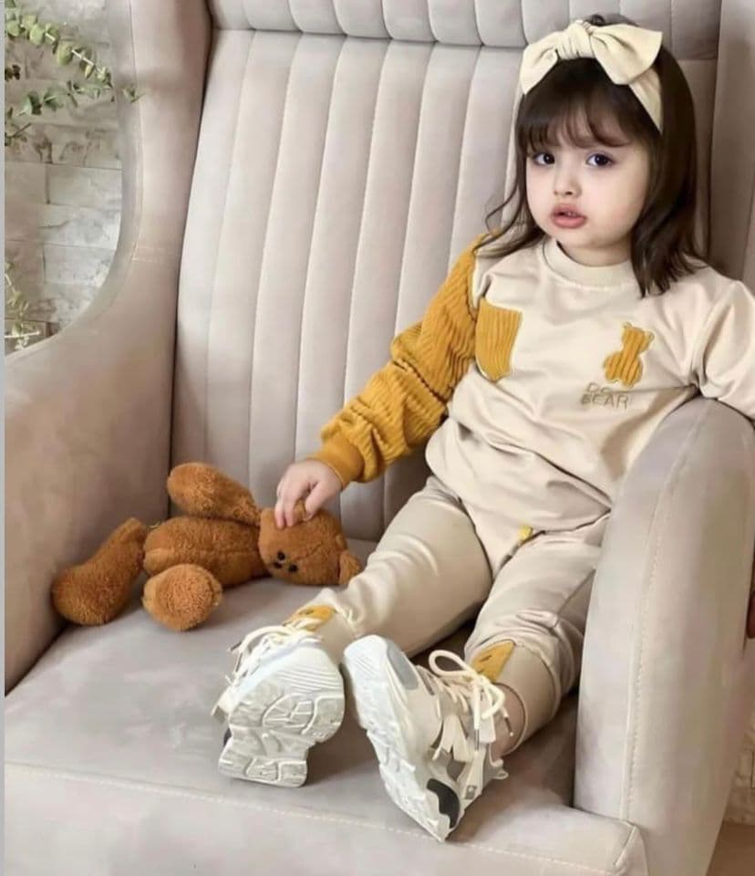بوتیک لباس کودک نیکادل در نطنز کاشان