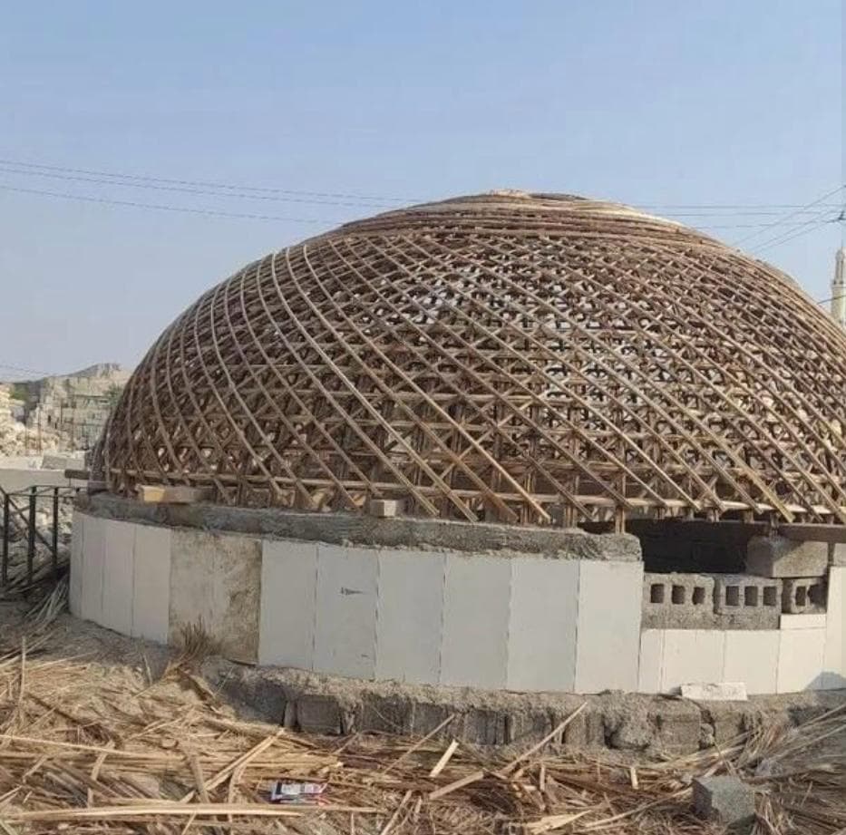 ساخت آلاچیق سنتی منصور آزادی در بندرعباس