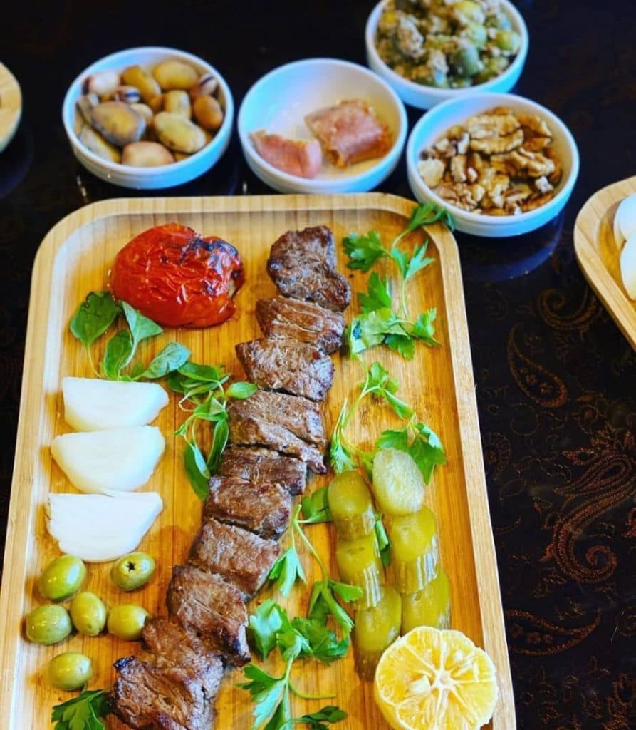 رستوران لوتکاچی در بندر انزلی