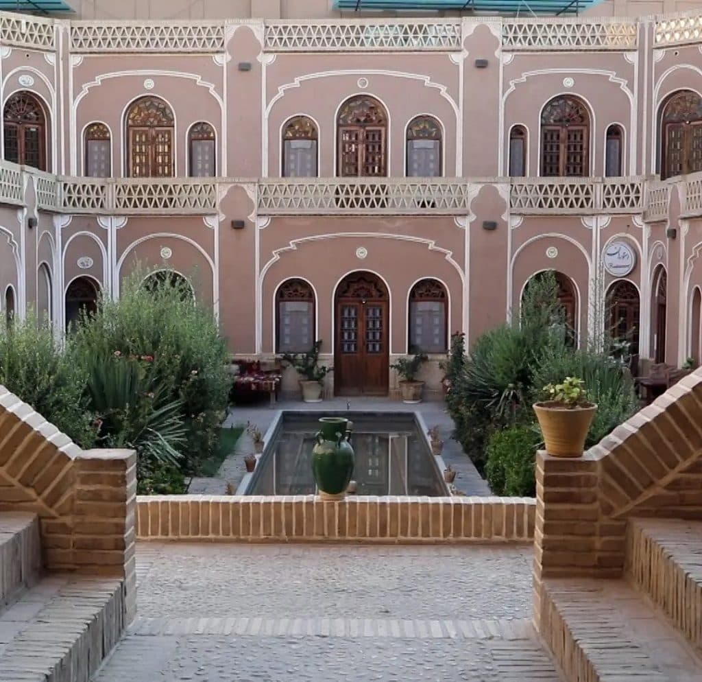 هتل کاروانسرای مشیر در یزد