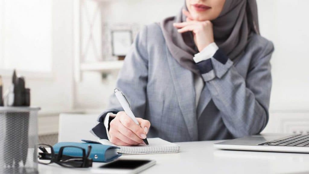 استخدام منشی در دفتر خدمات پس از فروش