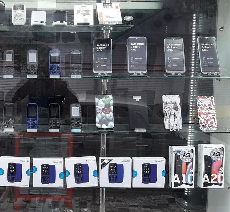 فروشگاه موبایل میثم در آستارا