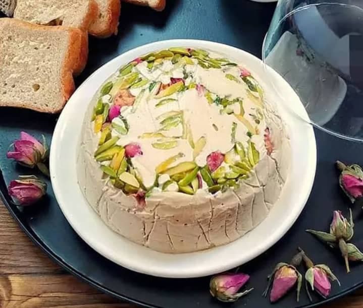 تولیدی حلوا ارده نگین دانه پویا در بروجرد