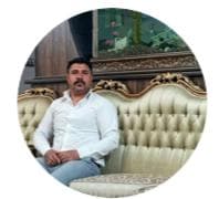 نقاشی و تزئینات ساختمان گل محمدی در رفسنجان