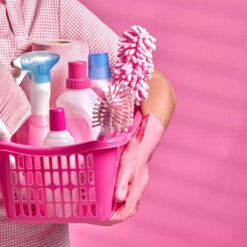 شرکت خدماتی نظافتی پارسا در قشم