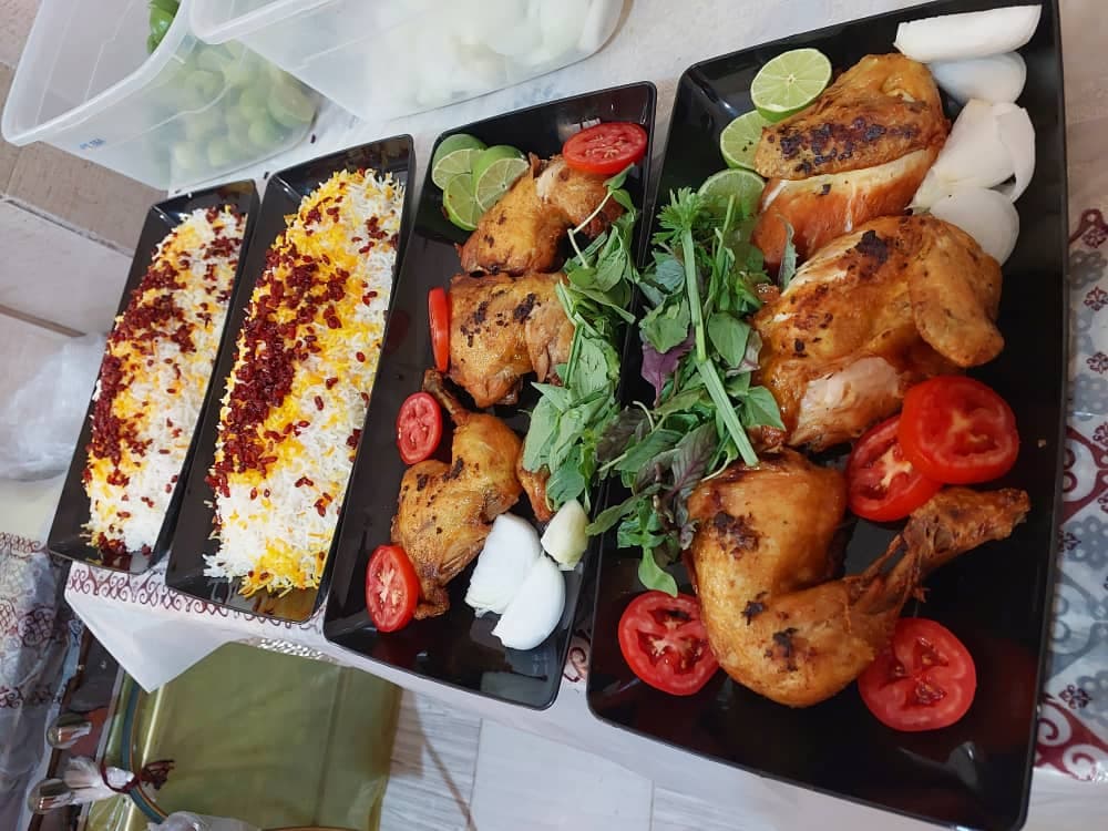 رستوران زیتون در قلعه گنج