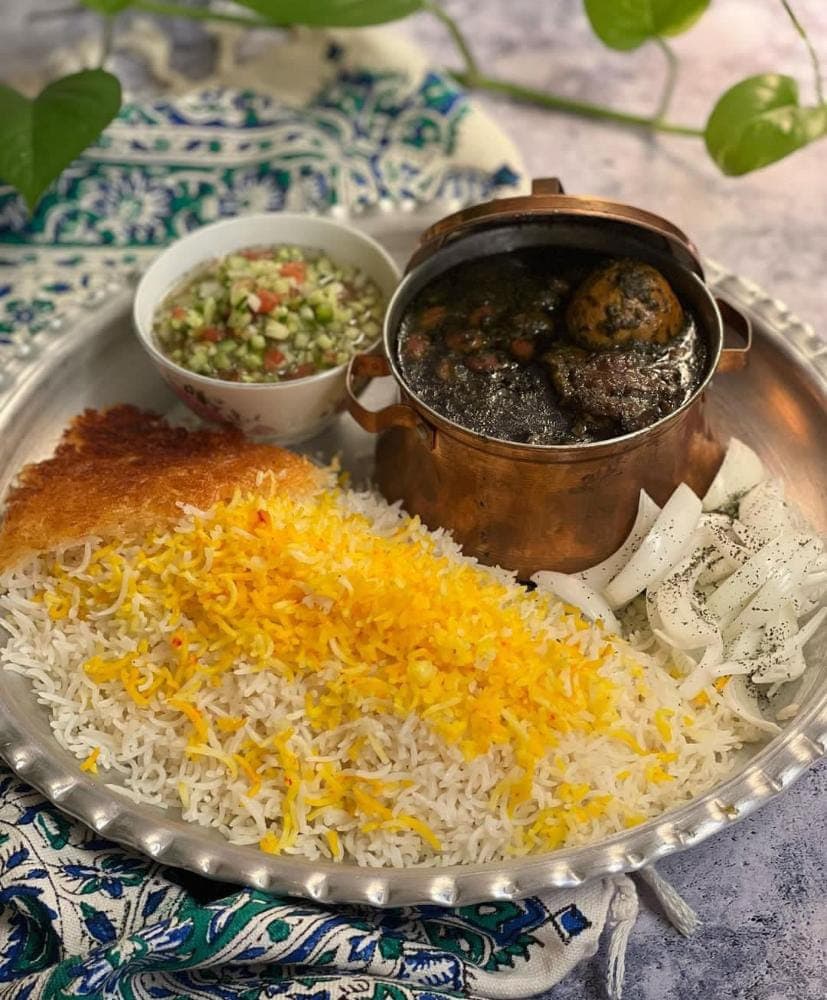 کترینگ خوراک مادر در زنجان
