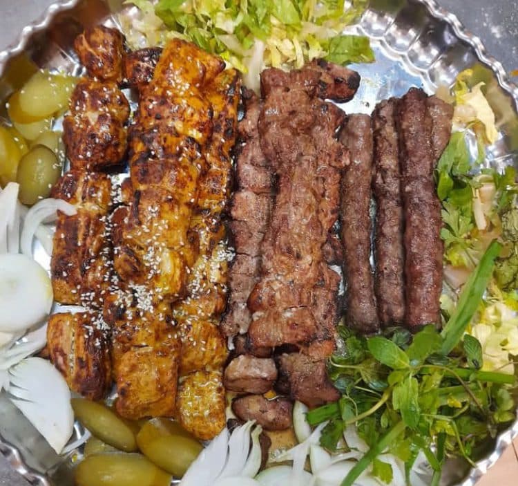 صبحانه سرای پناه آبادی و نایب در یزد