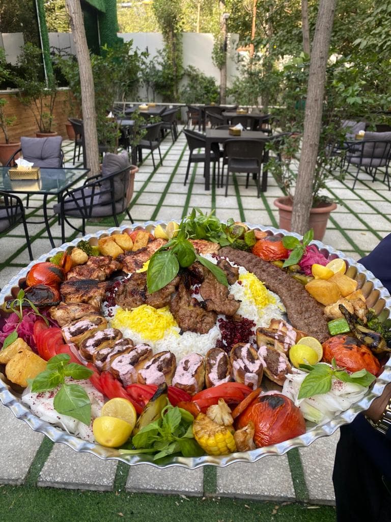 باغ رستوران دلنشین در تهران