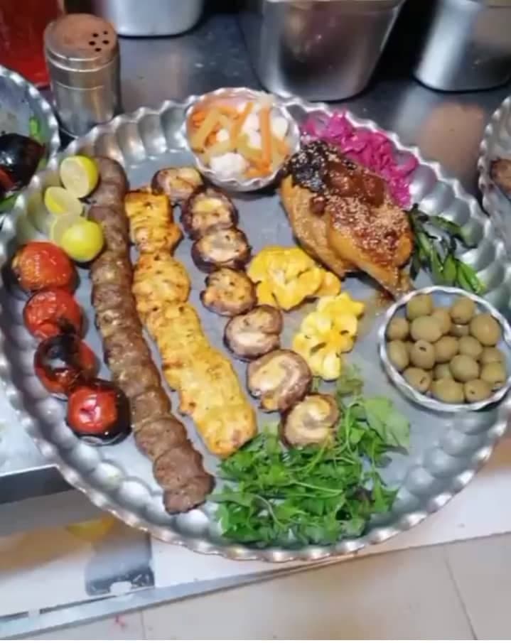 تهیه غذا تاج در کرمان