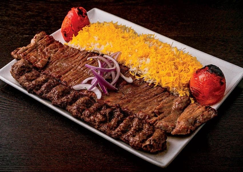 بیرون بر گلبرگ در سنندج
