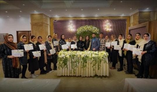 خدمات آرایش دائم صورت خادمی در یزد