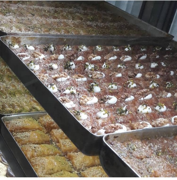 شیرینی سرای تاتا در ارومیه