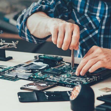 مجتمع آموزشی فنی و حرفه‌ای مهندس آموز در بندرعباس