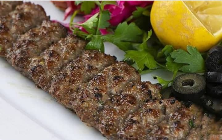 کباب ساطوری بناب احمد بازرگان در زنجان
