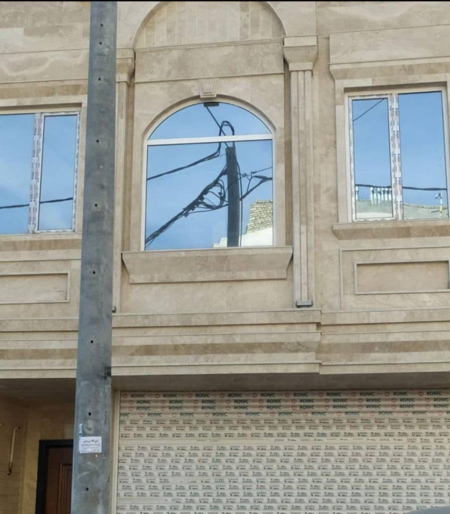 گروه تولیدی پنجره های عایق upvc و آلومینیومی در یزد