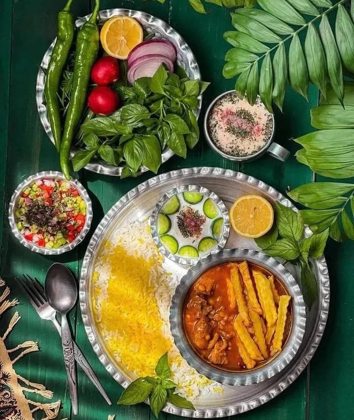 تهیه غذای بانو در اردبیل