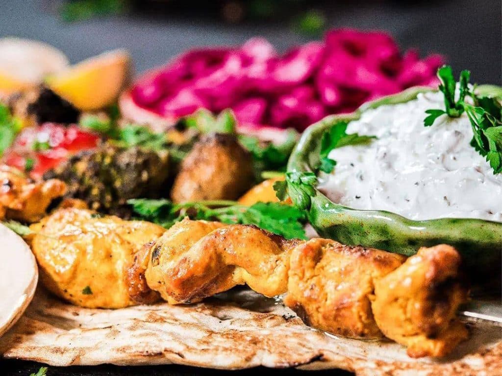 غذای بیرون بر یا مهدی در بروجن