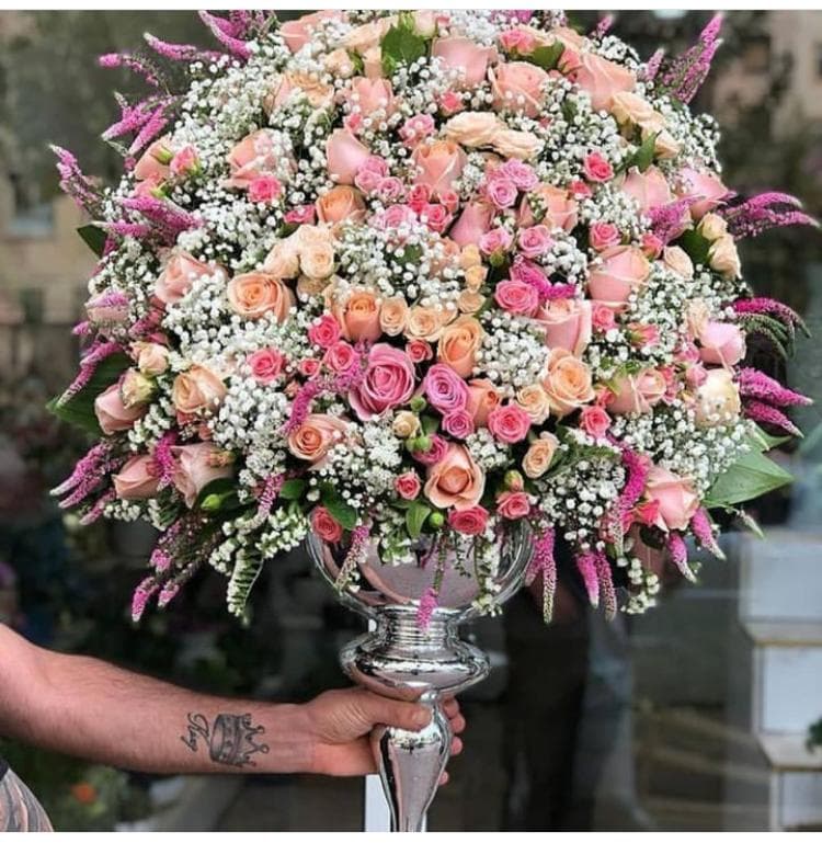 گل آرایی مجالس مهدی کریمی در بازار گل افسریه پاکدشت