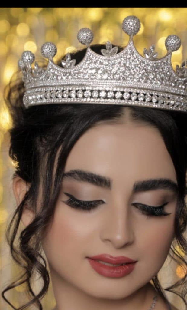 سالن زیبایی رها حسینی در یزد