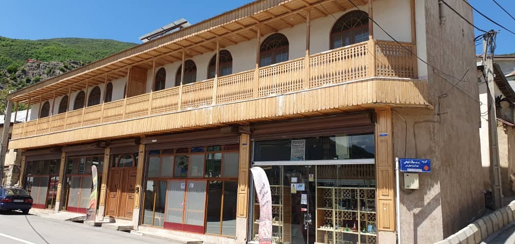 کافه رستوران سنتی آلاشت شهابیان در آلاشت مازندران