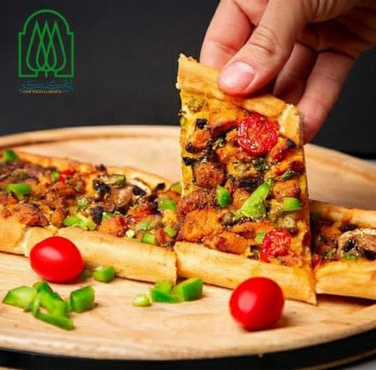 مجموعه گردشگری باغ گفتگو در اردکان یزد