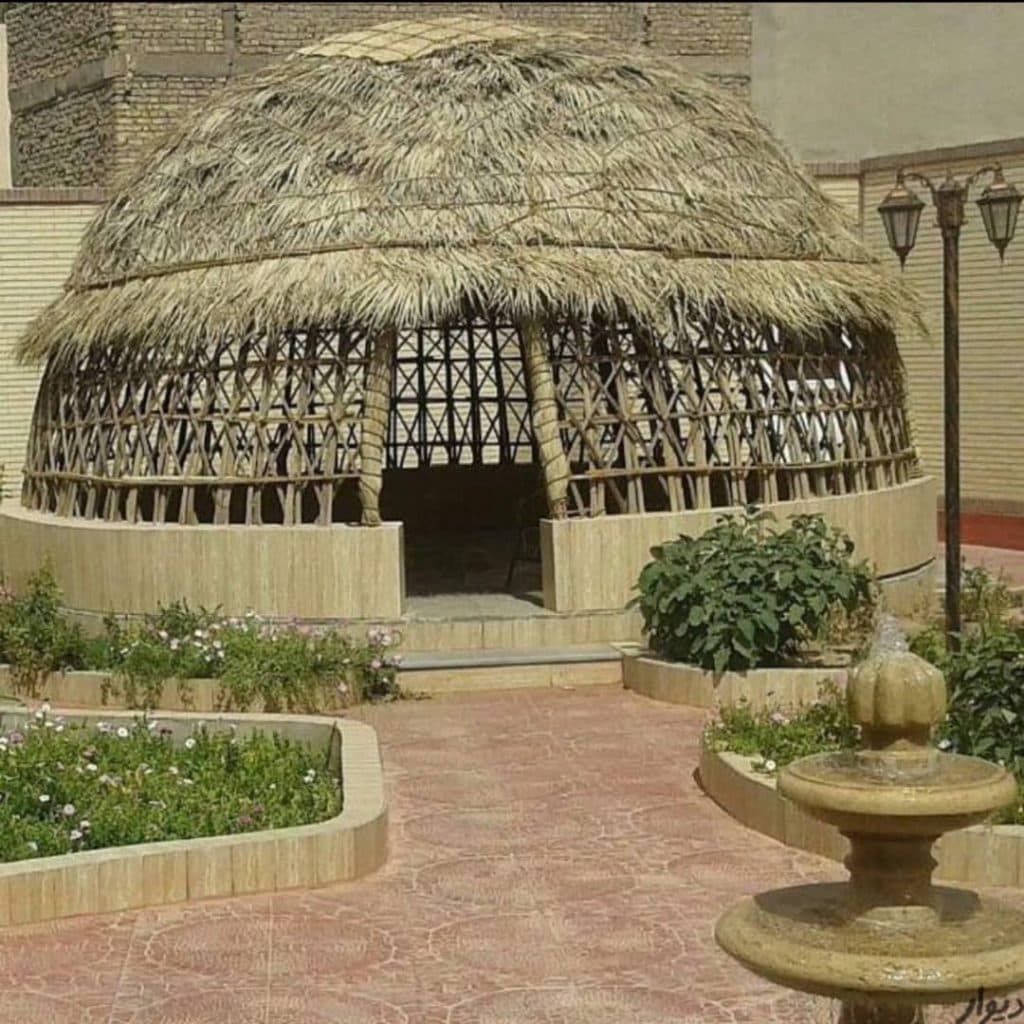 ساخت آلاچیق و کپرسنتی استاد احمدی در قلعه گنج کرمان