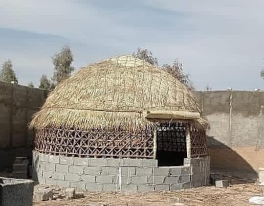 ساخت آلاچیق و کپرسنتی استاد احمدی در قلعه گنج کرمان