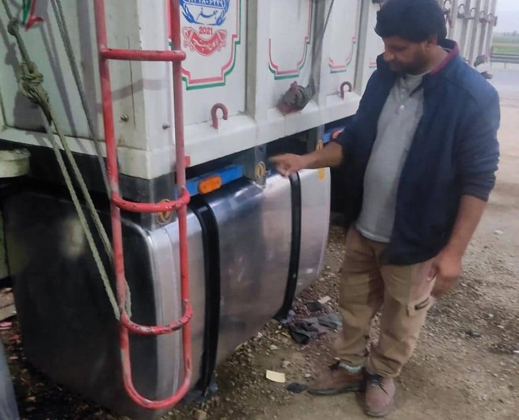 باکسازی ماشین سنگین مصطفی ایرانی در شیراز
