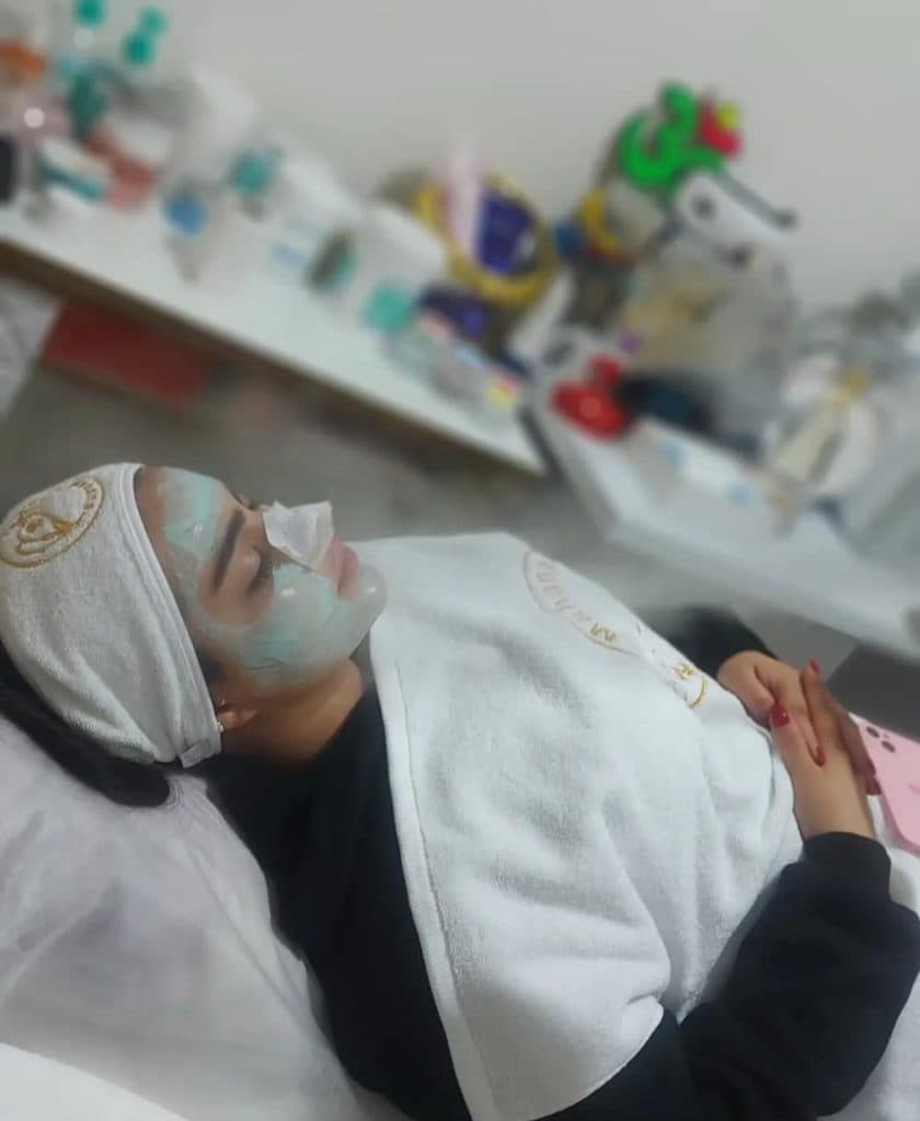 کلینیک زیبایی ماهانا در کرمان