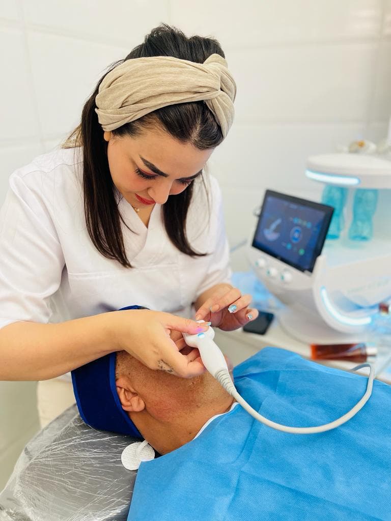 مرکز زیبایی پوست و لیزر و فیشال مون فیس در شیراز