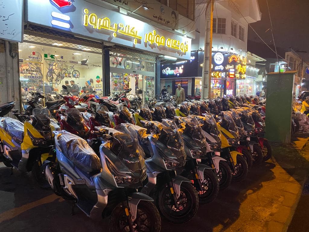 فروشگاه موتور سیکلت بهروز در رشت