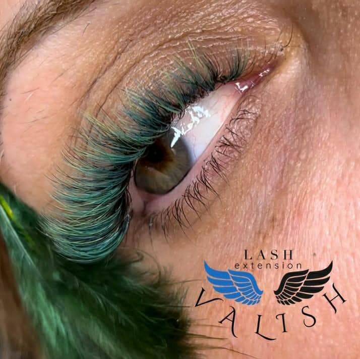 آموزش و خدمات تخصصی اکستنشن مژه و فیشال پوست شقایق مرادی در ارم شیراز