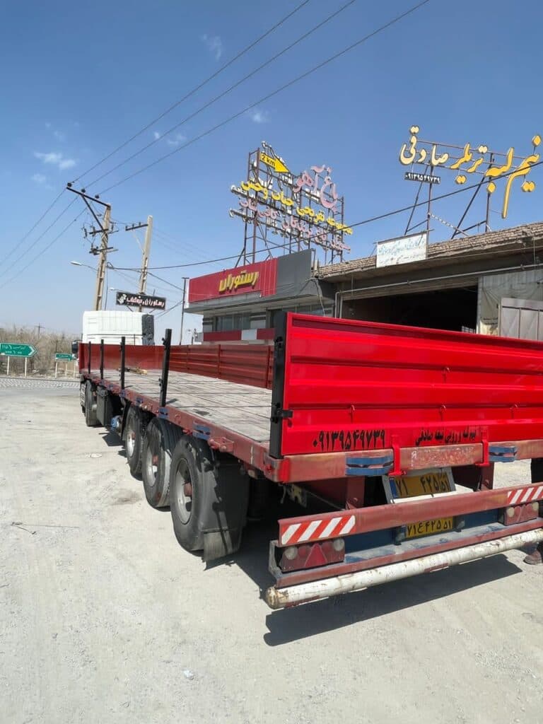 تریلرسازی صادقی ساخت جعبه رویی تیغه نیم لبه تریلی در یزد