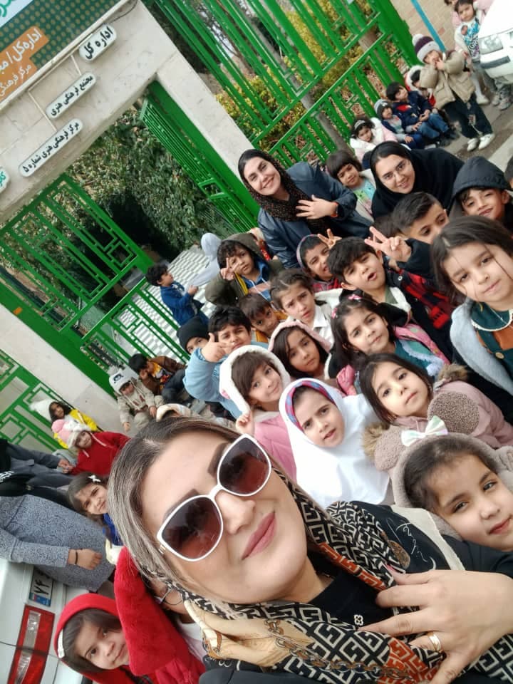 کودکستان و پیش دبستانی غیر دولتی سارا و دارا در کرمان