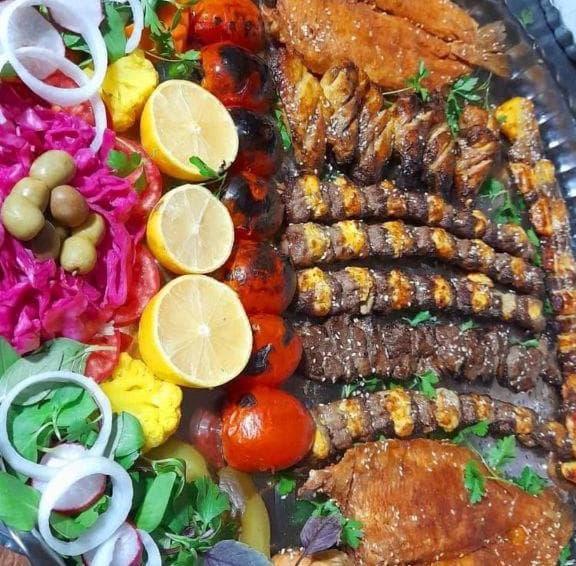 باغ رستوران سنتی دورهمی براتی در اصفهان