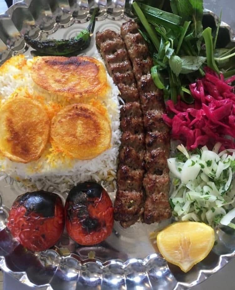 کافه رستوران گیلاس در هیر اردبیل