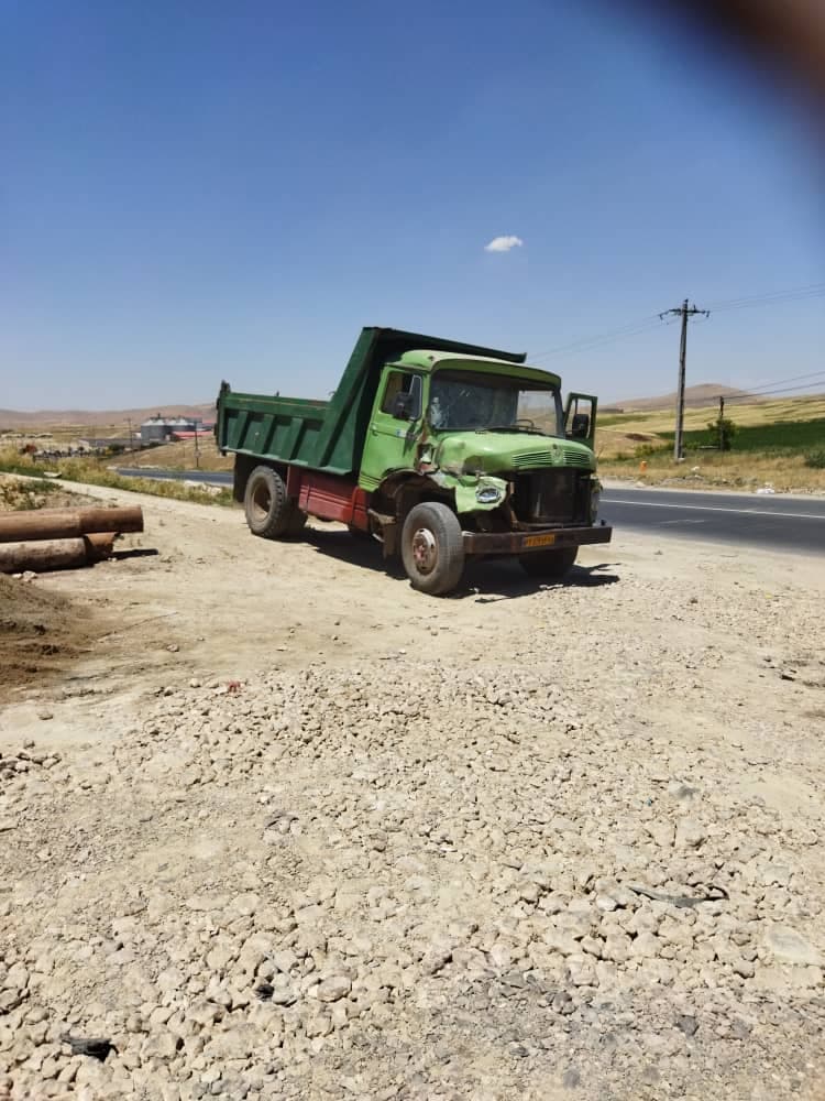 صافکاری و نقاشی ماشین سنگین مرسدس بنز محمدی در بوکان