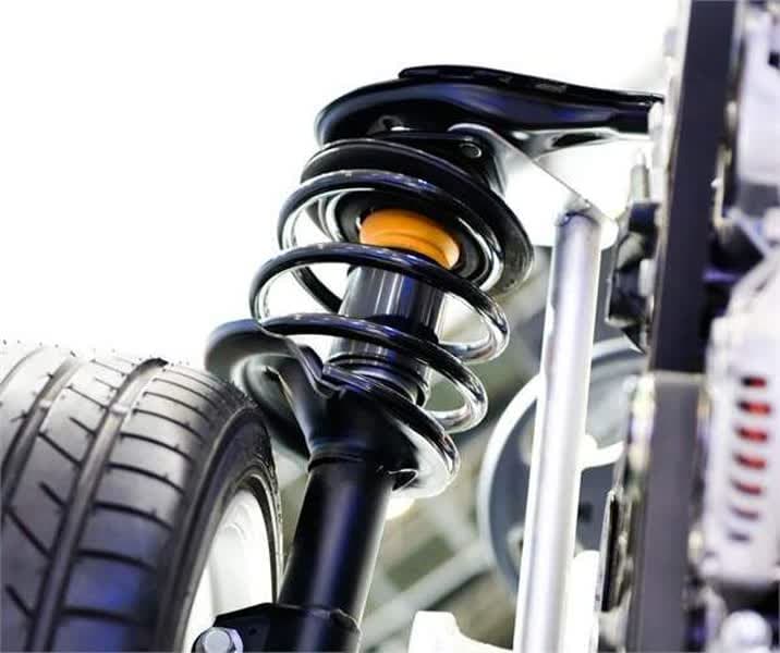 تعمیرات تخصصی و تقویت کمک خودرو آداک در اصفهان