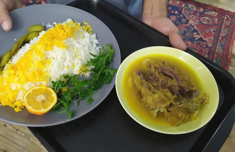 کافه رستوران عمارت اسپیروژ در خرم آباد