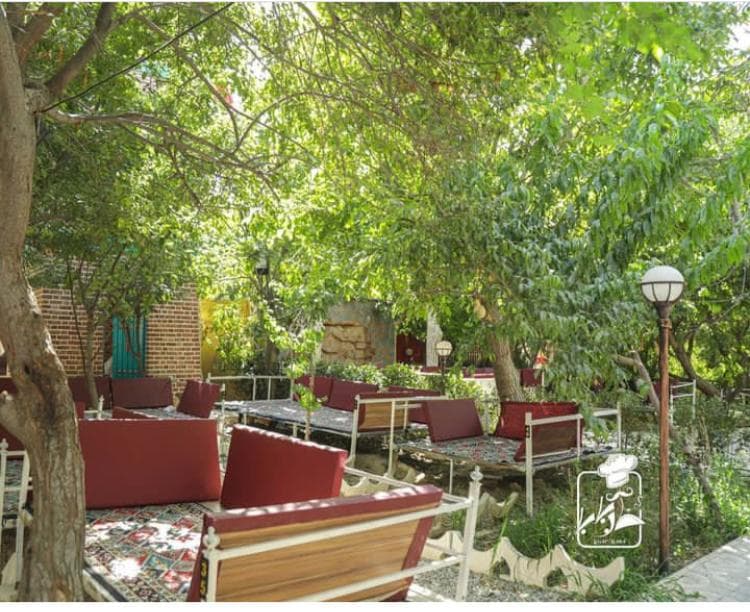 باغ رستوران سنتی خان بابا در فردیس کرج